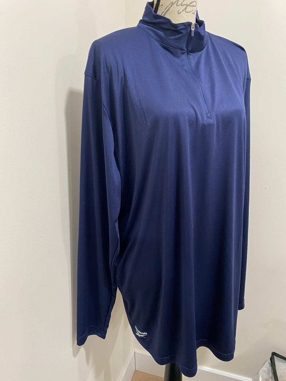 NWT Reebok Navy Blue XL Long Sleeve Shirt